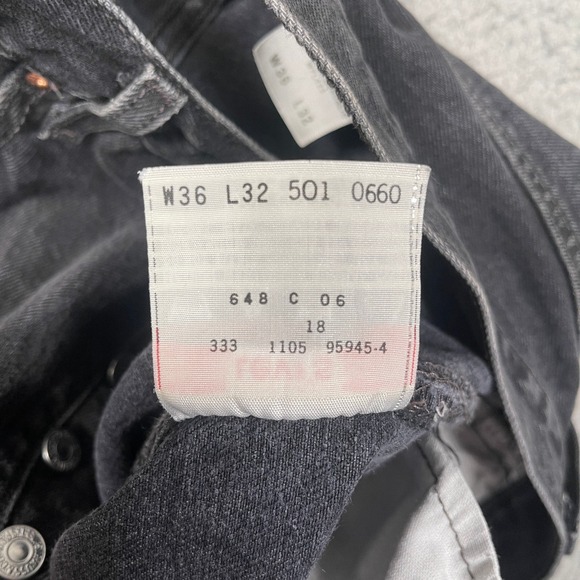 Vintage Levis 501xx Jeans Mens 34x32 Black Denim Great Fade Grunge Button Fly - Picture 6 of 13